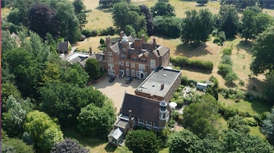 Country Retreat en el ala de Manor House en el histórico Hertfordshire Min 2 ngt stay
