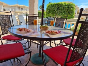 Dining al fresco