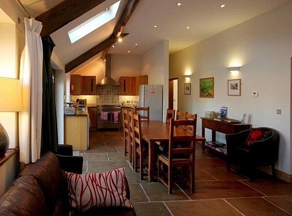 Open plan living, dining & kitchen area