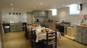 Large Family kitchen - on-site catering available on request