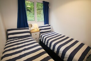 twin bedroom