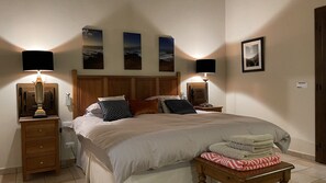 Master Bedroom En-Suite
