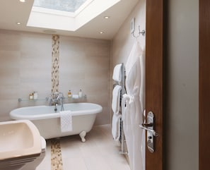 Stunning master bathroom en suite