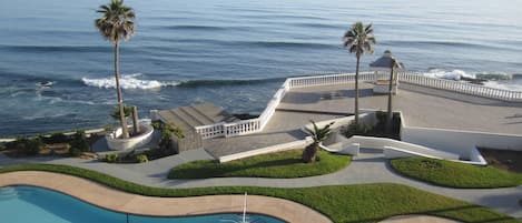 Balcony View-Ocean-Pool View