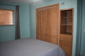 2nd Bedroom
Storage space