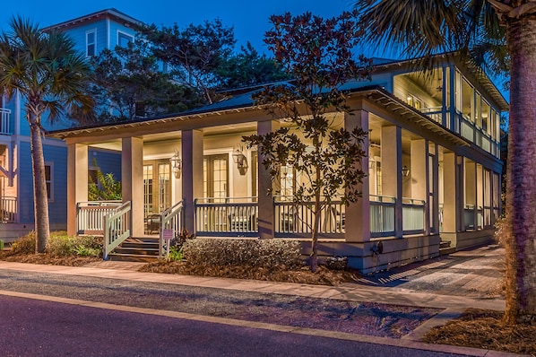 Welcome to
Seas the Moment!
108 Seacrest Beach Blvd
Panama City Beach, FL