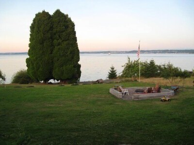 Beautiful log home overlooking the magnifcent Puget Sound.