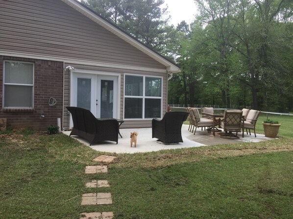 Outdoor dining
