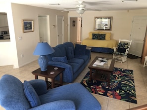 Day bed (yellow) makes two single beds.
