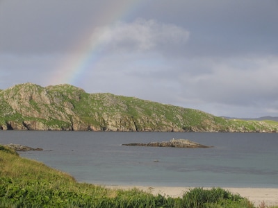 Beachfront holiday house in Valtos, Uig with stunning views.