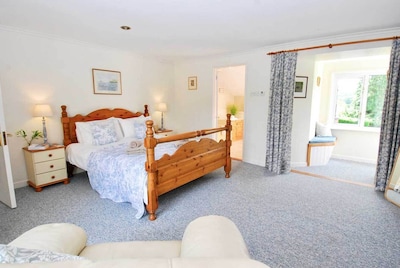 RURAL RIVERSIDE COTTAGE | LOG BURNER | CAMEL TRAIL | ASK FOR DISCOUNT 3 NIGHTS +