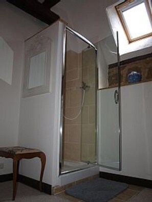 Newly installed en suite shower 