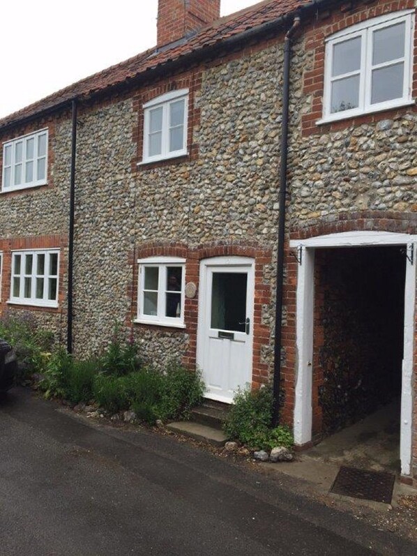 Poppy Cottage