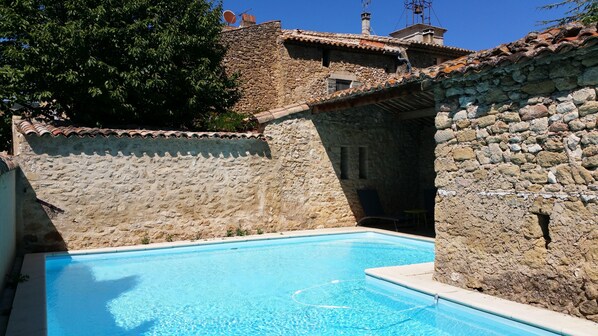 Bergerie 17ème siècle avec piscine