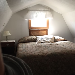 Sleeping loft with king size bed