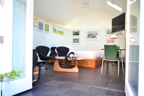 Studio space from the entrance door