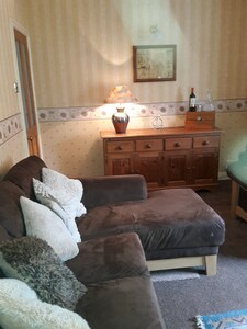 ONE BEDROOM PEAK DISTRICT COTTAGE 2MINS WALK TO PEAK FOREST CANAL