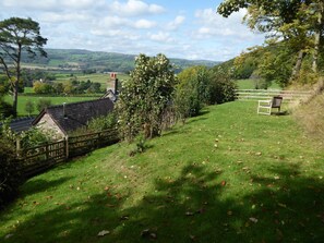 Bryn Bwthyn garden