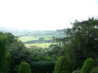 Charming luxury  cottage near Ilkley with great views and fabulous location.