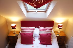 Stargazing from the comfort of your bed in Laura's Loft