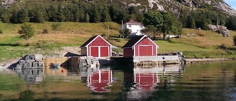 Sørheim property - a pittoresque place if you look for close to the nature place