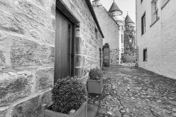 Entrance and Falkland Palace
