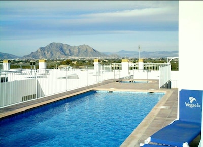 Apartamento de 2 dormitorios con vistas a la montaña con WI-FI en Almoradi (Alicante) ESPAÑA