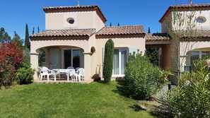 BALCONY AND ENCLOSED GARDEN