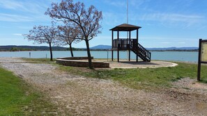 LAC DU JOUARRES