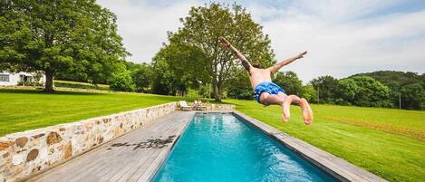 piscine et jardin