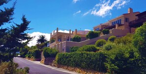 Sunset Cape Formes A New And Old Building To A Spanish Castle, High Security