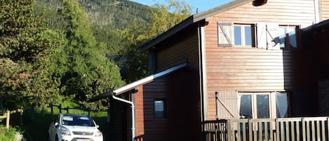 Le chalet coté terrasse