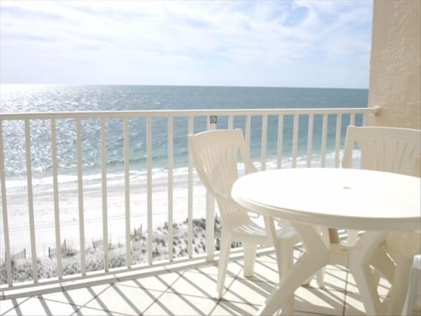 Balcony Dining with a Spectacular View - Right on the Gulf Beach