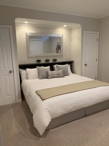 Guest Suite For Spruce Meadows and Calgary Vacationers!