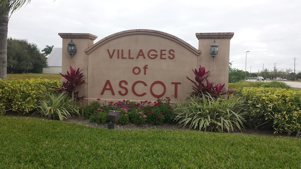 Villages of the Ascot is  a small, quiet, well kept community you will enjoy!