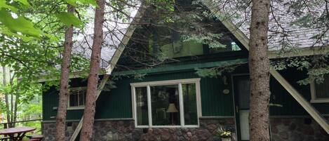 Front of the cottage-- driveway entrance