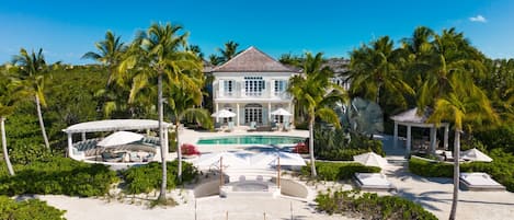 Amazing Beachfront Villa