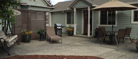 Courtyard/Patio