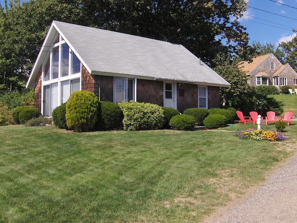 The A Frame Cottage - Three bedrooms, two baths