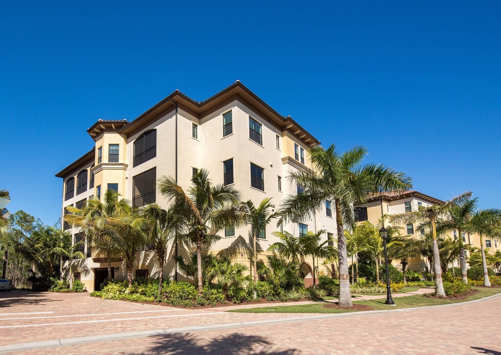 Luxury Esperanza Condo At Tiburon Naples RitzCarlton Resort North Naples