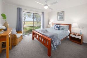 The Silverwater Room - Queen bedroom