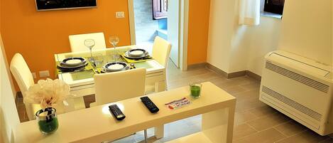 Dining-room / Wi-fi / Satellite Tv / Air conditioned