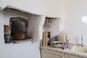 antique "forno" in the kitchen of the Stone bedroom