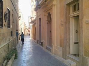 Street and front view of Townhouse