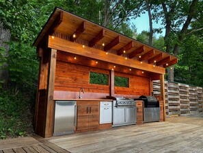 The new outdoor kitchen!