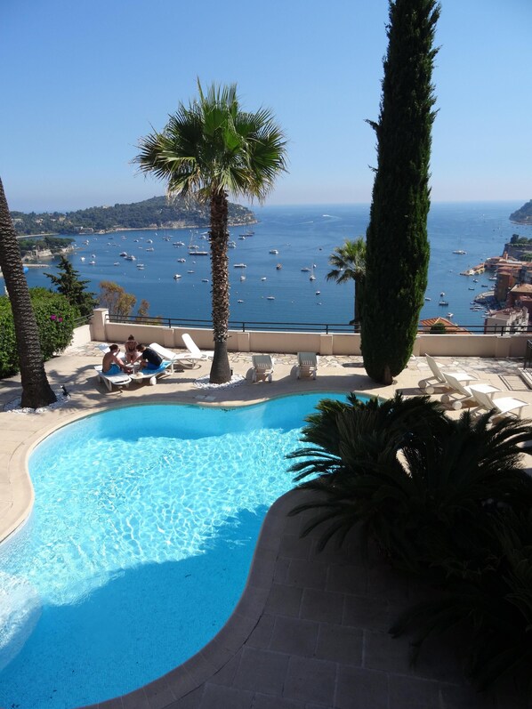 Piscine de la résidence