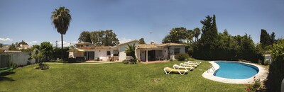 Villa mit eigenem Pool am Strand