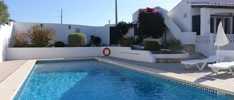 13m large pool