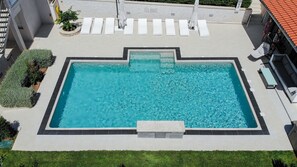 Pool space + Pool house + Jacuzzi