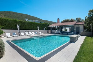 Pool space + Pool house + Jacuzzi